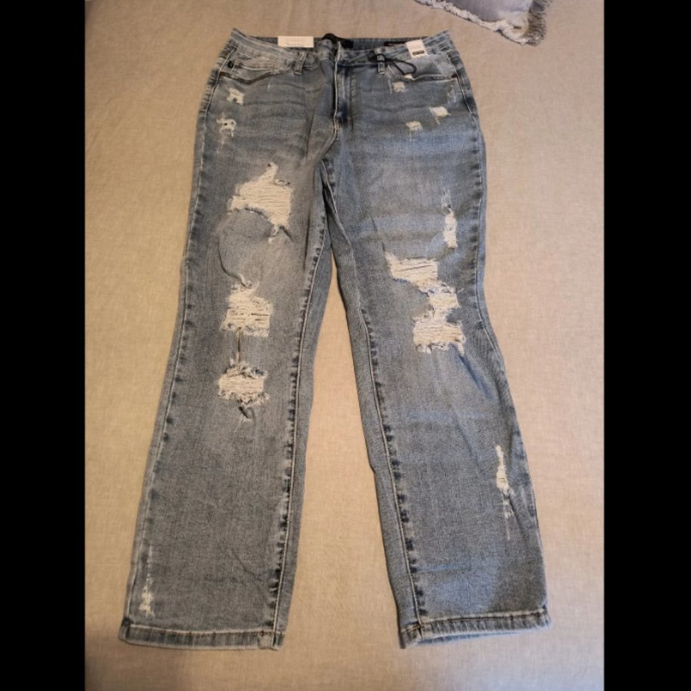 blue boyfriend jeans